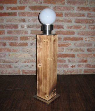 Säule mit Kugel